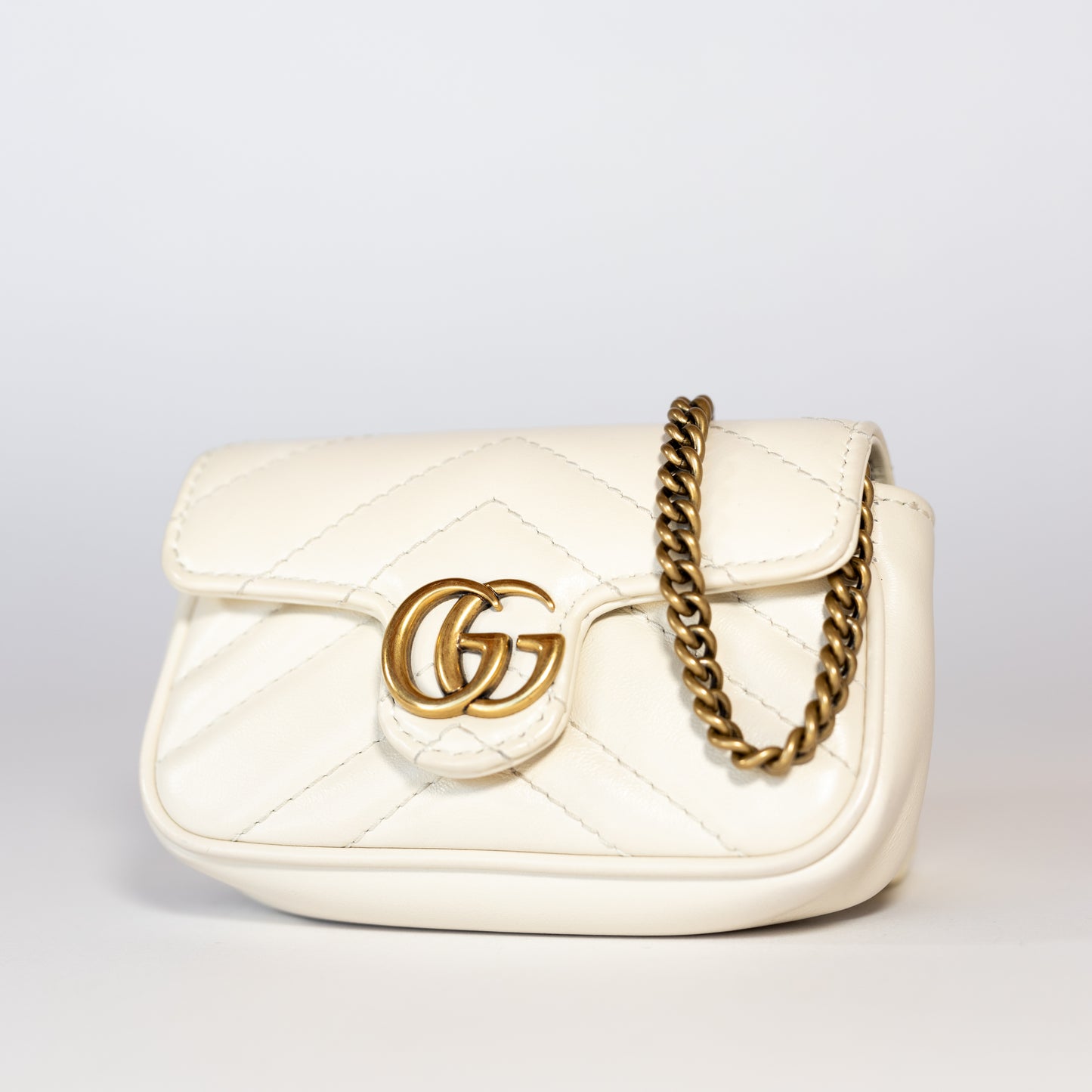 Gucci GG Marmont Matelassé Leather Chain Pouch